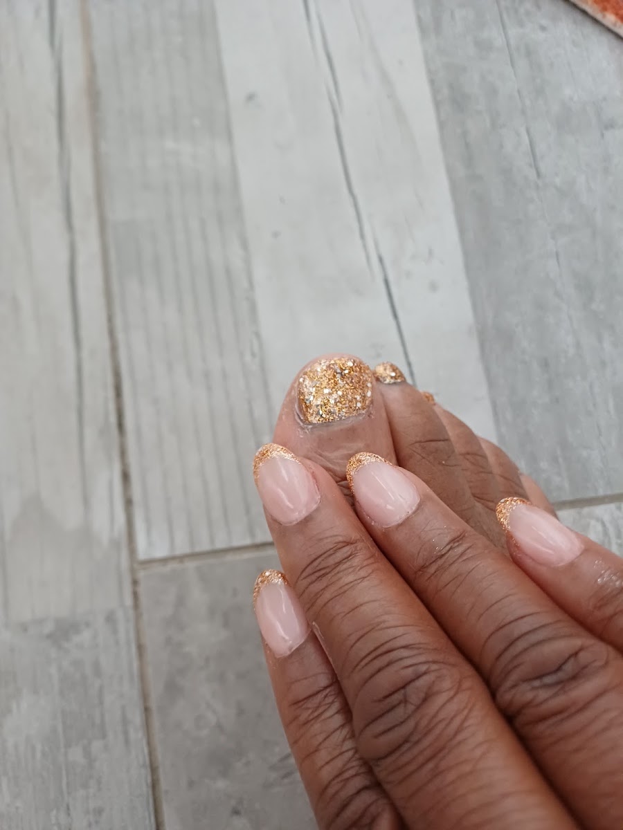 D Nails & Spa work