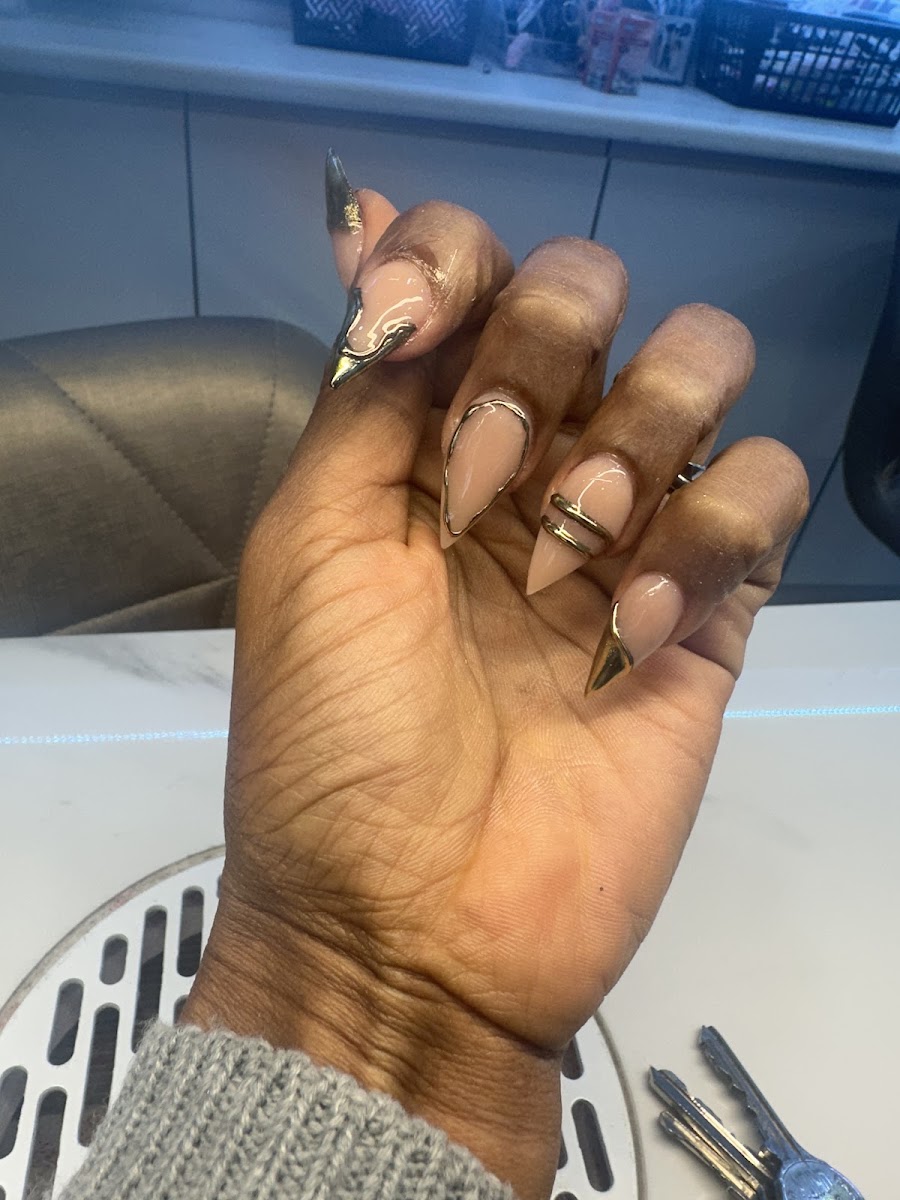 D Nails & Spa work